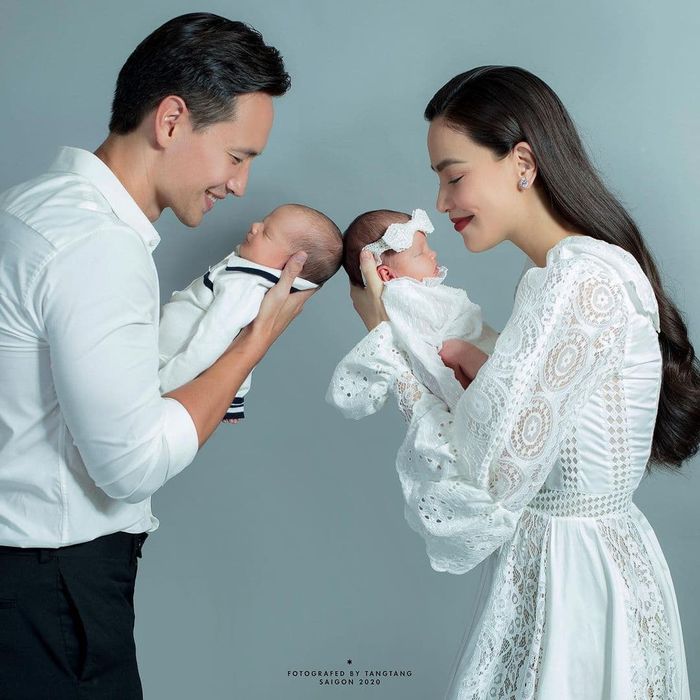 Cặp song sinh đáng yêu của Hà Hồ và Kim Lý. Ảnh internet