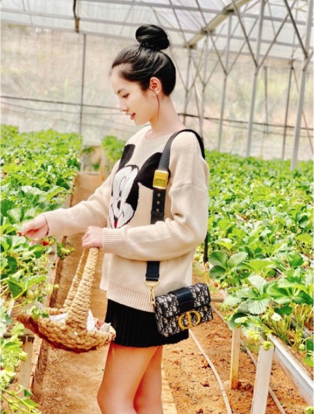 Cẩm Đan ngày càng xinh đẹp sau khi dính tin đồn hẹn hò với chồng cũ Lệ Quyên. Ảnh IGNV Cẩm Đan ngày càng xinh đẹp sau khi dính tin đồn hẹn hò với chồng cũ Lệ Quyên. Ảnh IGNV
