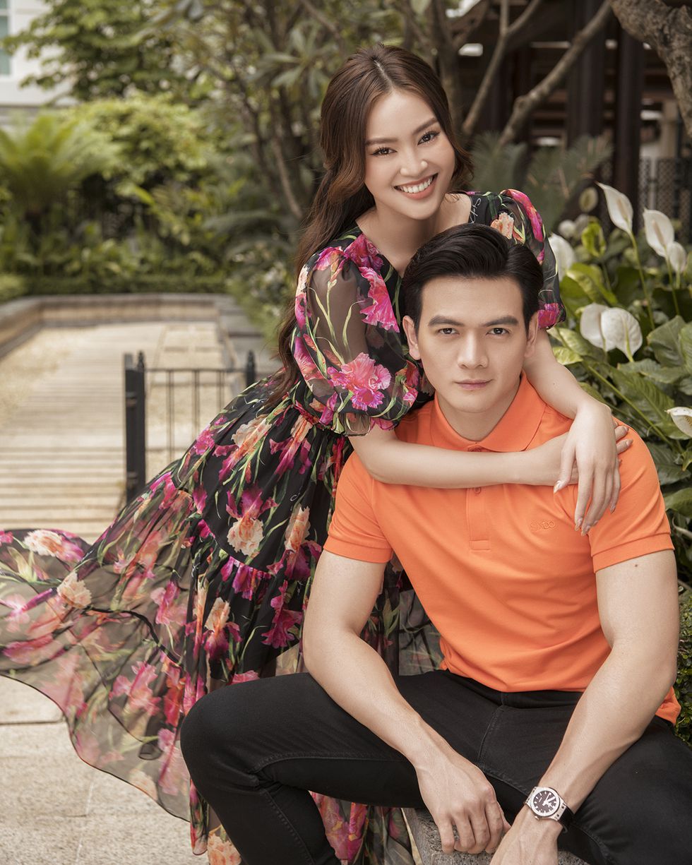 Ninh Dương Lan Ngọc tái xuất rạng rỡ bên trai đẹp mặc ồn ào clip giả mạo. Ảnh FBNV