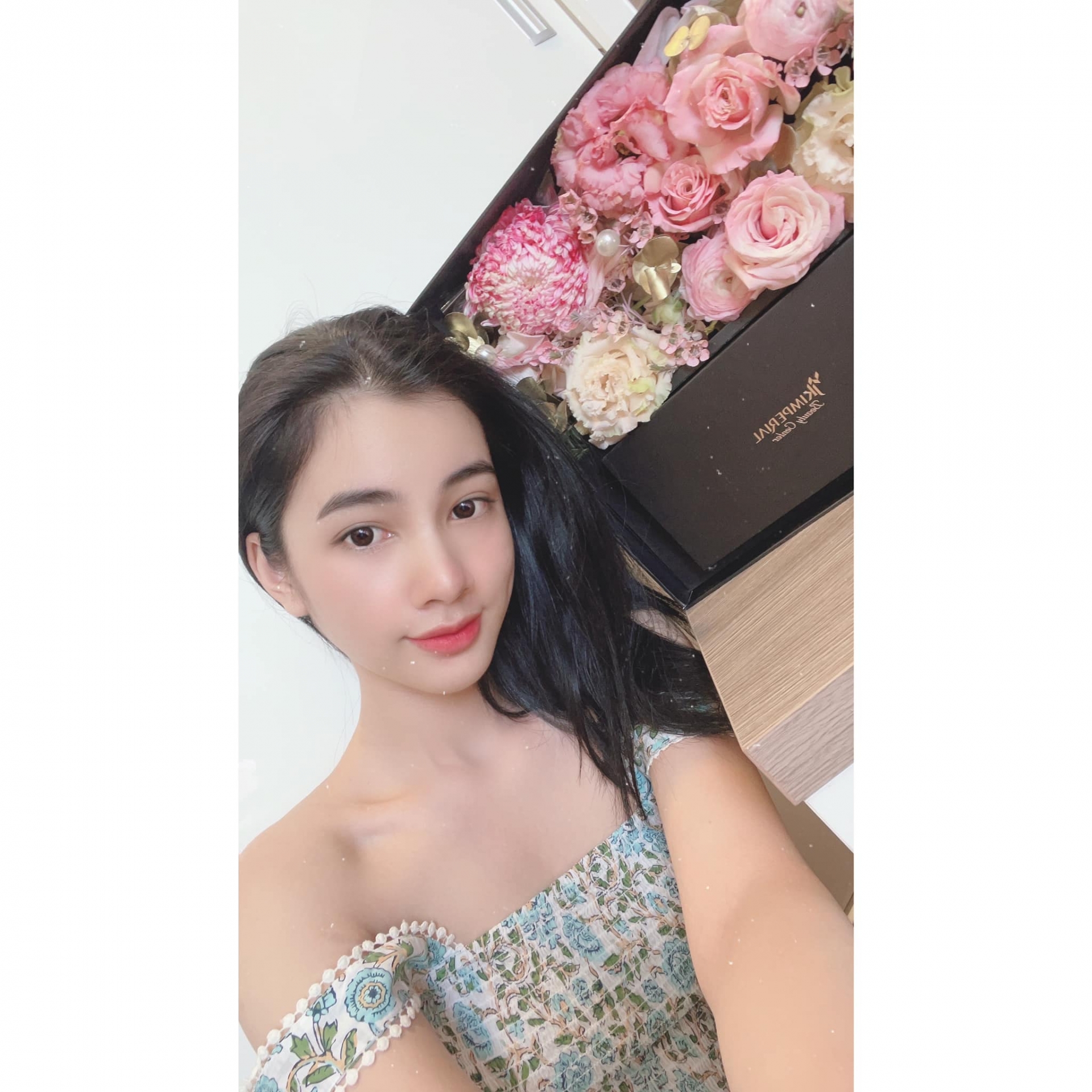 Cẩm Đan - bạn gái tin đồn của chồng cũ Lệ Quyên dần bỏ mác hình ảnh gái ngoan để nổi loạn. Ảnh FBNV Cẩm Đan - bạn gái tin đồn của chồng cũ Lệ Quyên dần bỏ mác hình ảnh gái ngoan để nổi loạn. Ảnh FBNV