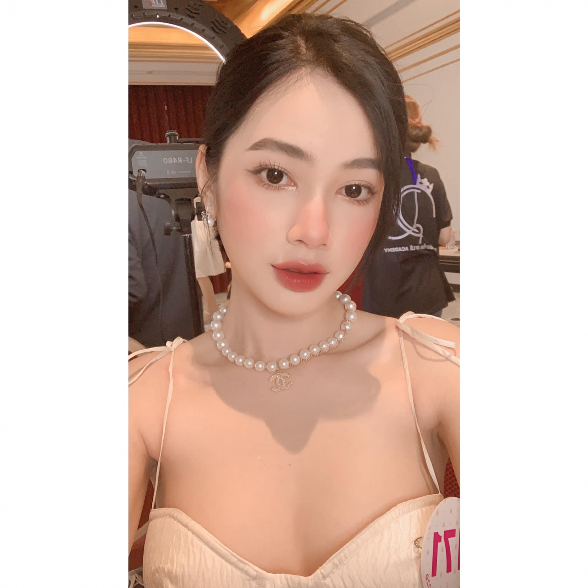 Vừa dính tin đồn hẹn hò doanh nhân Đức Huy, Cẩm Đan đã đi vào con đường mòn của Lệ Quyên Vừa dính tin đồn hẹn hò doanh nhân Đức Huy, Cẩm Đan đã đi vào con đường mòn của Lệ Quyên