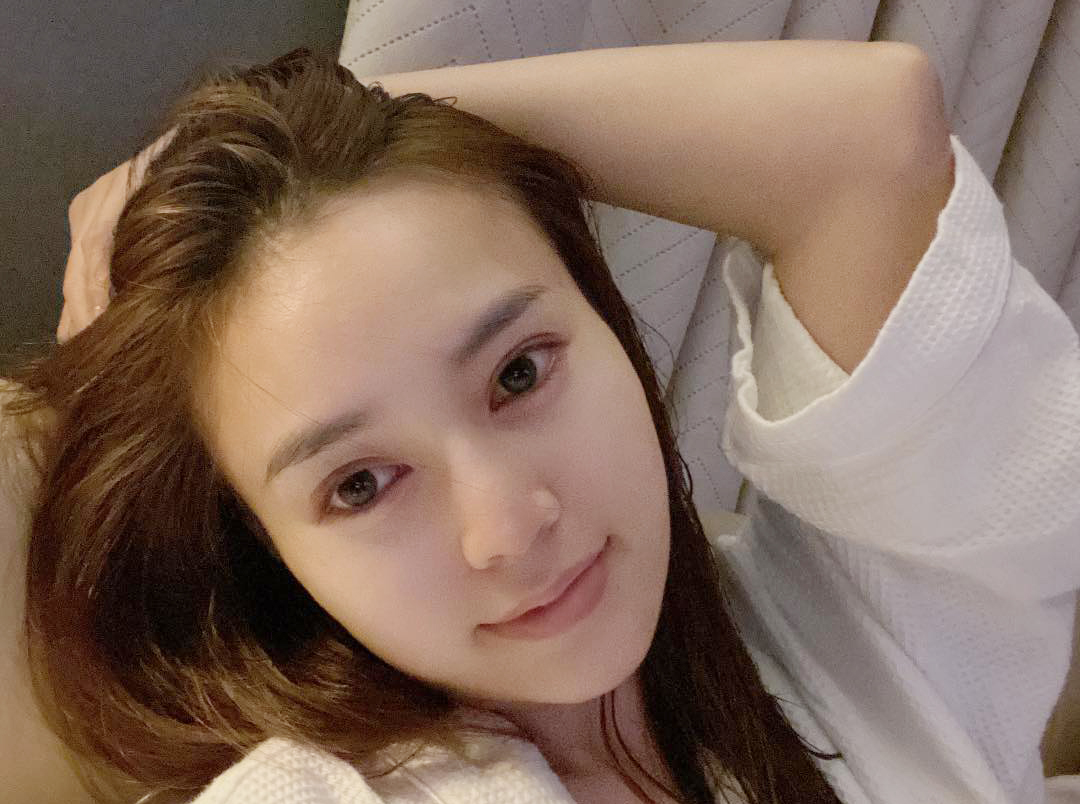 Ninh Dương Lan Ngọc đẹp bất chấp không son phấn. Ảnh FBNV