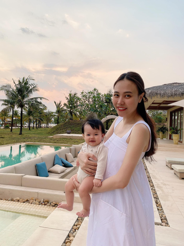 Đàm Thu Trang nhanh chóng lấy lại vóc dáng sau khi sinh con. Ảnh FBNV Đàm Thu Trang nhanh chóng lấy lại vóc dáng sau khi sinh con. Ảnh FBNV