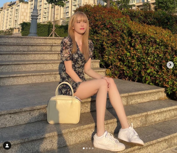 Sau khi chia tay Sơn Tùng, Thiều Bảo Trâm ngày càng trẻ trung, xinh đẹp. Ảnh IGNV Sau khi chia tay Sơn Tùng, Thiều Bảo Trâm ngày càng trẻ trung, xinh đẹp. Ảnh IGNV