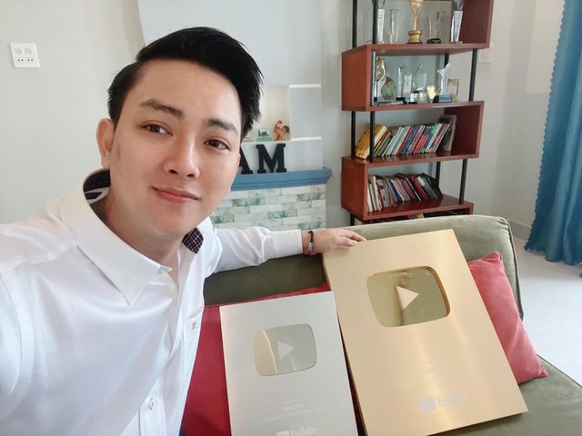 Sau hơn 1 năm ly hôn, Hoài Lâm báo tin vui nhưng nhan sắc của nam ca sĩ mới là tâm điểm gây chú ý. Ảnh FBNV Sau hơn 1 năm ly hôn, Hoài Lâm báo tin vui nhưng nhan sắc của nam ca sĩ mới là tâm điểm gây chú ý. Ảnh FBNV