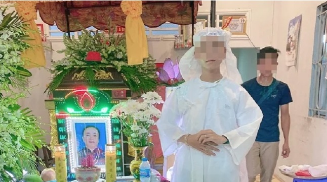 Tin tức pháp luật 24h: Người phụ nữ ở Sóc Trăng tự làm đám tang giả của mình để trốn nợ. Ảnh Trí thức trẻ Tin tức pháp luật 24h: Người phụ nữ ở Sóc Trăng tự làm đám tang giả của mình để trốn nợ. Ảnh Trí thức trẻ