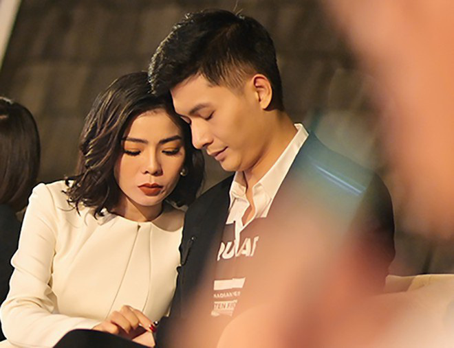 Lệ Quyên đang sống trong những ngày tháng hạnh phúc nhất của tình yêu bên Lâm Bảo Châu. Ảnh internet Lệ Quyên đang sống trong những ngày tháng hạnh phúc nhất của tình yêu bên Lâm Bảo Châu. Ảnh internet