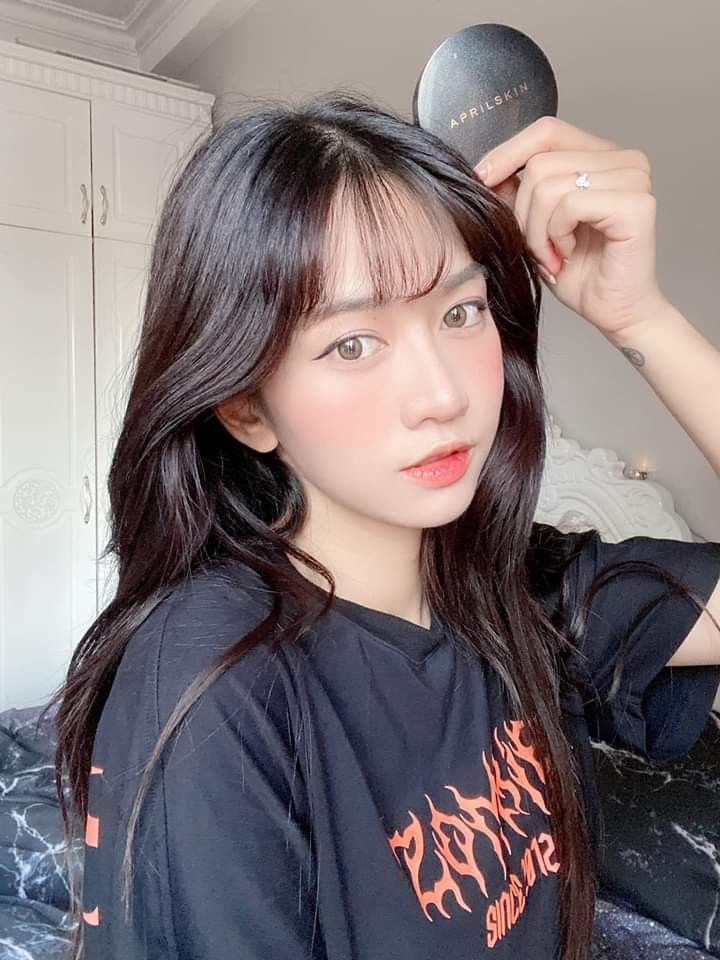 Còn đây là hình ảnh lung linh khi Lê Bống tự đăng. Ảnh FBNV Còn đây là hình ảnh lung linh khi Lê Bống tự đăng. Ảnh FBNV