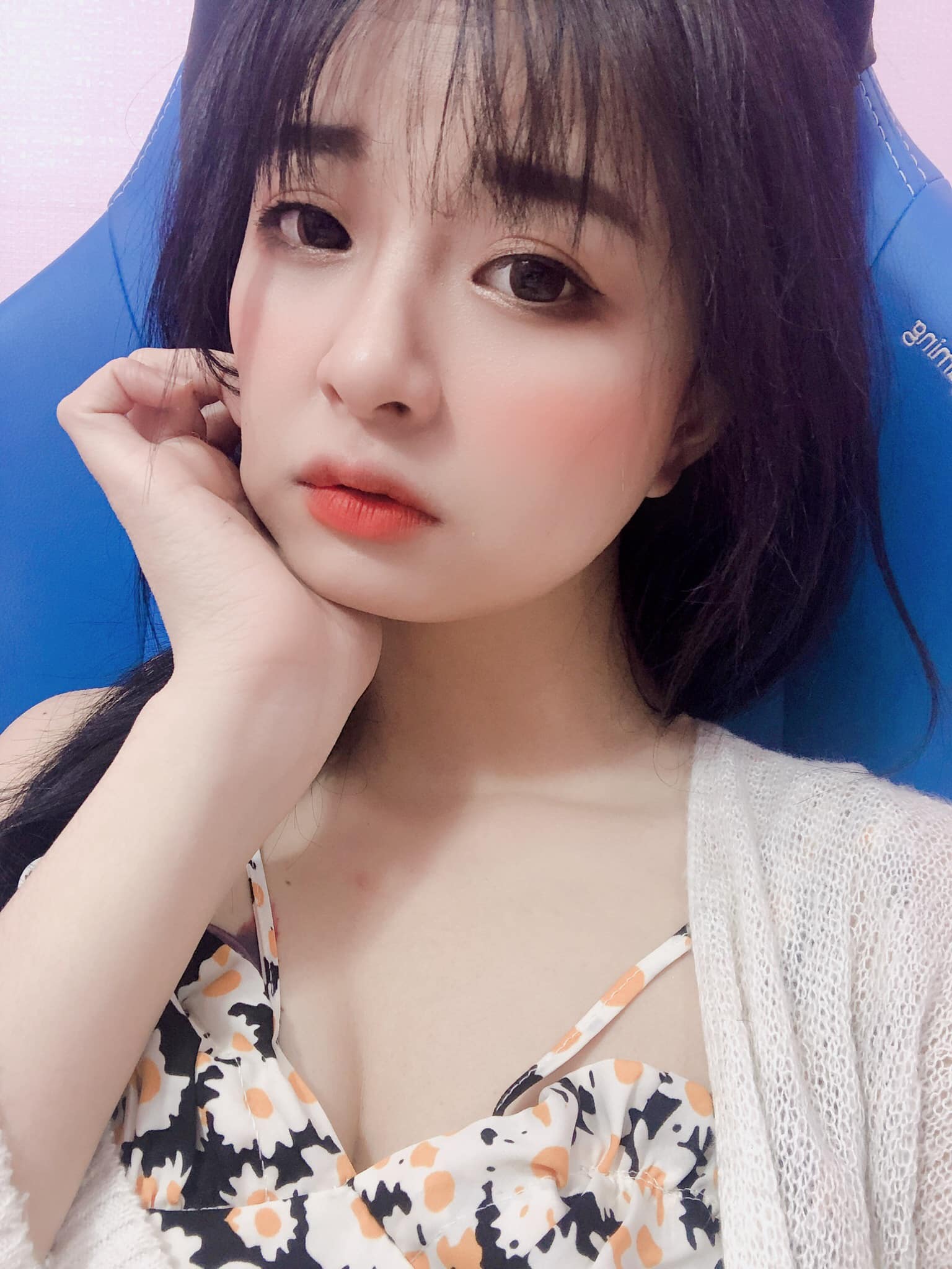 Nữ streamer Mèo 2k4 hiện đang là một trong những hotgirl của hội streamer. Ảnh FBNV Nữ streamer Mèo 2k4 hiện đang là một trong những hotgirl của hội streamer. Ảnh FBNV