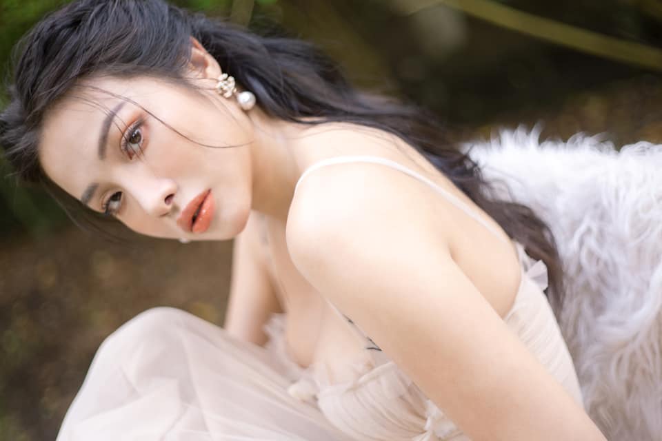 Sau khi chia tay Lương Bằng Quang, Yaya Trương Nhi trở thành cô nàng độc thân xinh đẹp. Ảnh FBNV Sau khi chia tay Lương Bằng Quang, Yaya Trương Nhi trở thành cô nàng độc thân xinh đẹp. Ảnh FBNV