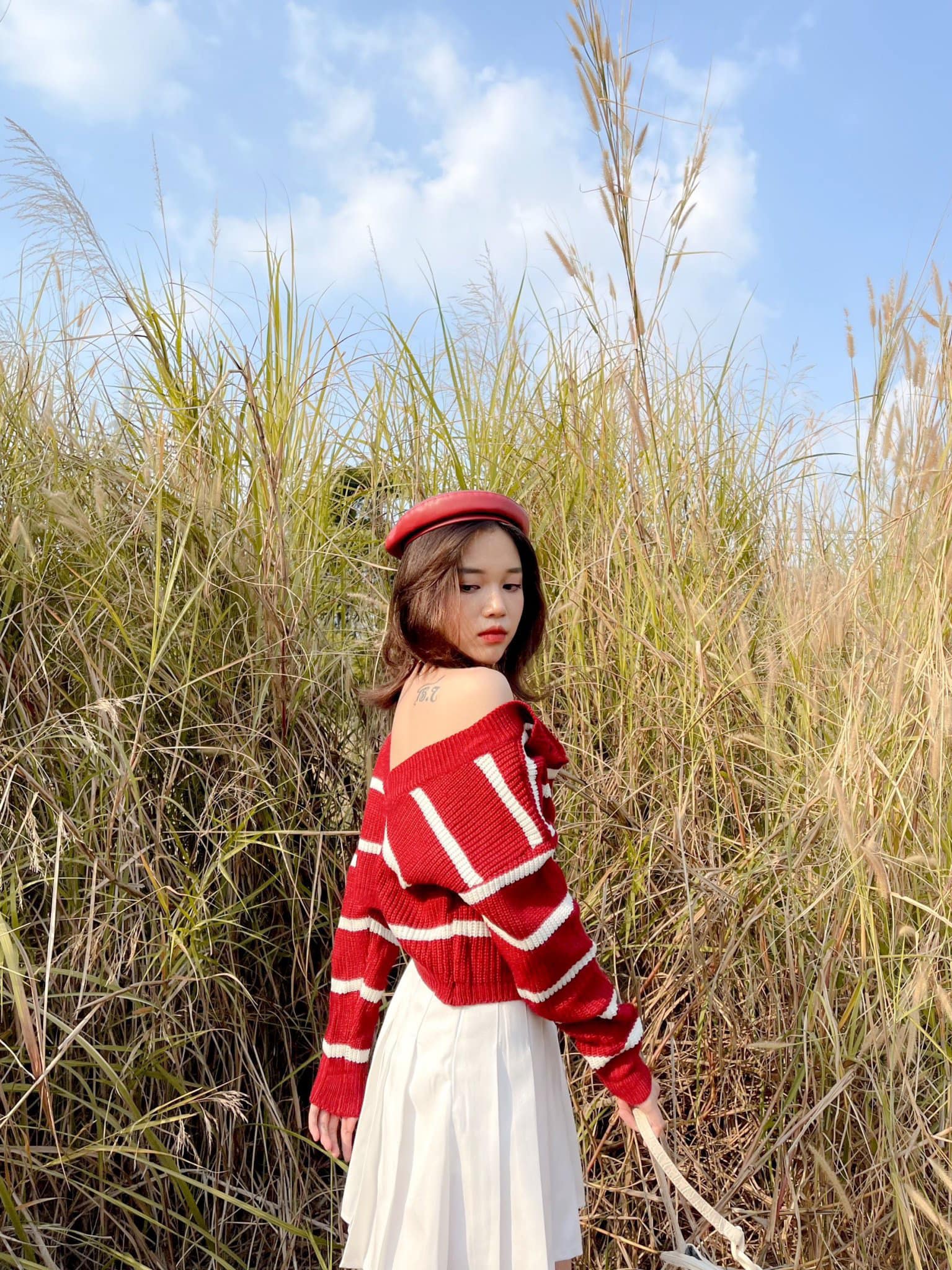 Linh Ngọc Đàm từng nhiều lần nhận án phạt trên MXH vì phát ngôn thiếu chuẩn mực. Ảnh FBNV