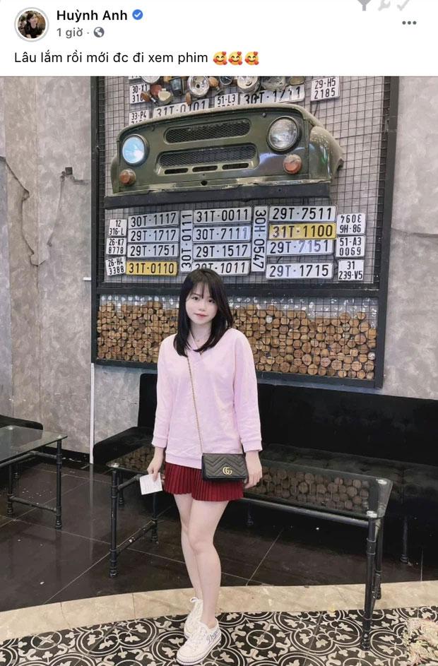 Quang Hải lộ bằng chứng yêu đương hotgirl, Huỳnh Anh quay về chốn cũ từng hẹn hò ôn lại kỷ niệm. Ảnh FBNV Quang Hải lộ bằng chứng yêu đương hotgirl, Huỳnh Anh quay về chốn cũ từng hẹn hò ôn lại kỷ niệm. Ảnh FBNV