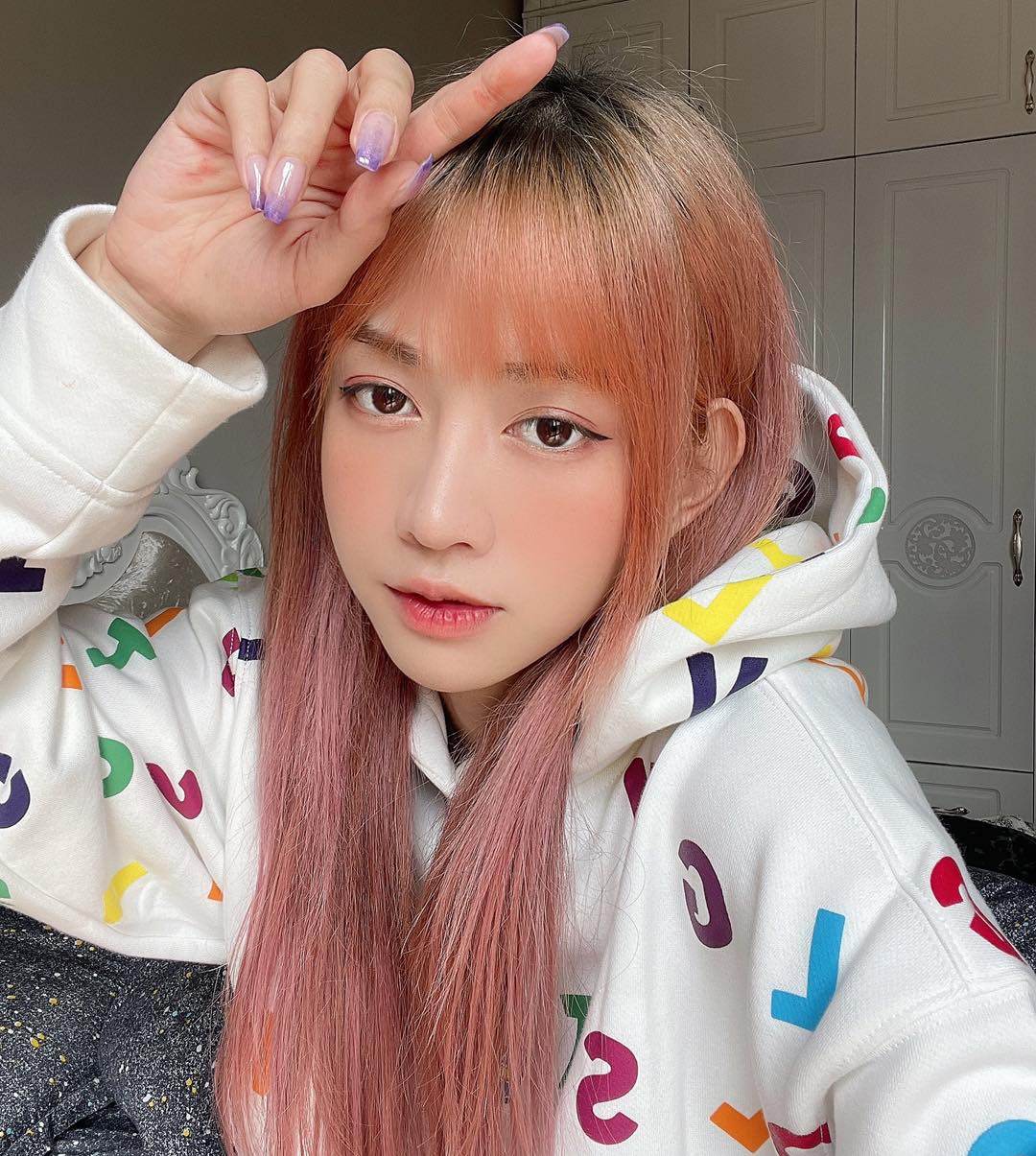 Sở hữu nhan sắc xinh đẹp Lê Bống nhanh chóng trở thành một hot Tiktoker nổi đình nổi đám. Ảnh FBNV