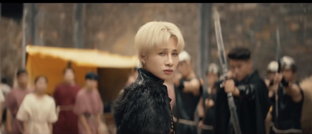 Tạo hình đẹp miễn chê của Jack trong Laylalay. Ảnh cắt từ clip