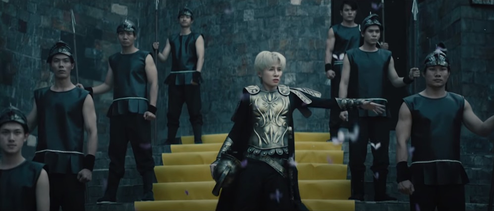 Nội dung của MV một câu chuyện cổ đại Ả Rập. Ảnh cắt từ clip