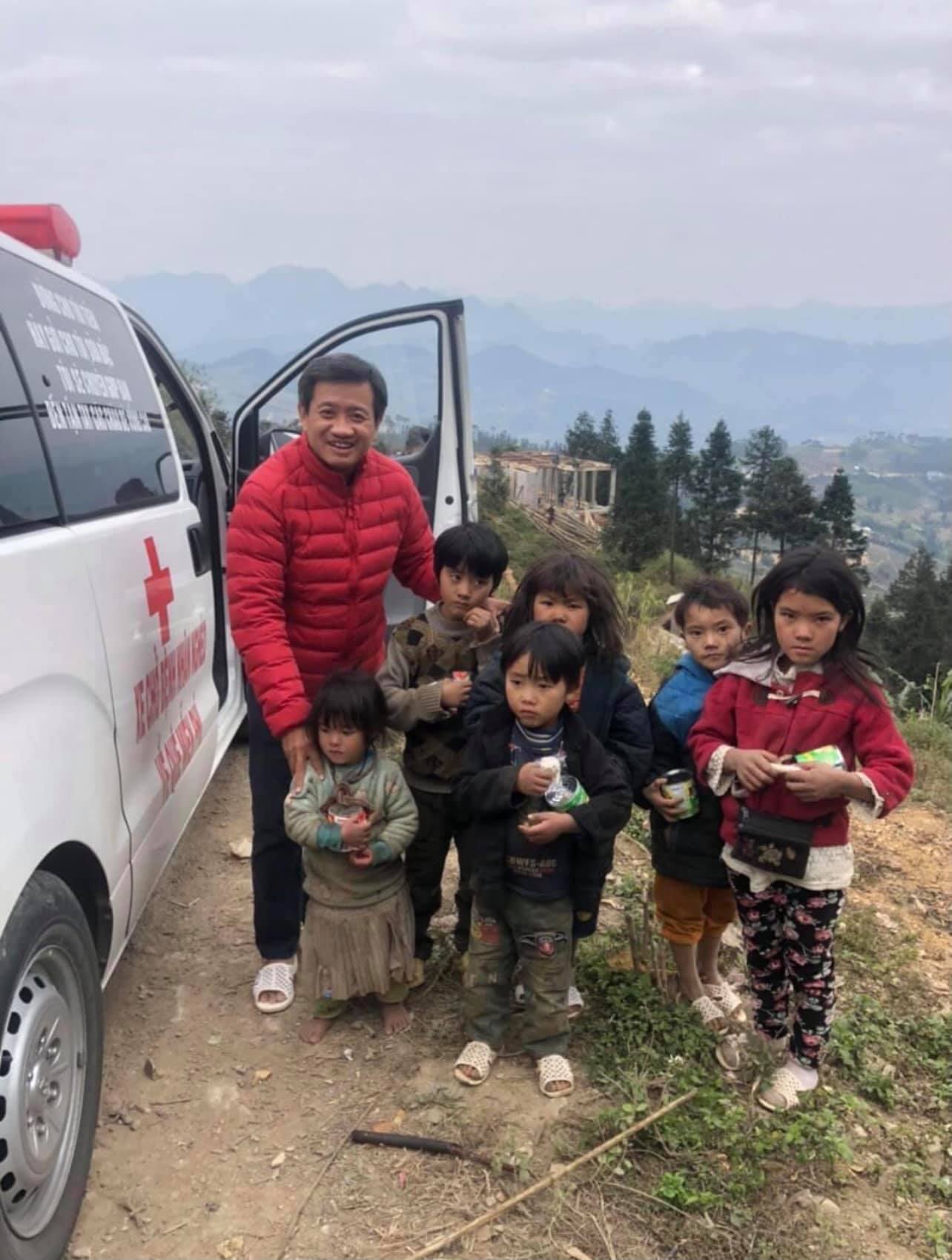 Ông Đoàn Ngọc Hải tiếp tục hướng tới trẻ em vùng cao là đối tượng giúp đỡ. Ảnh FBNV