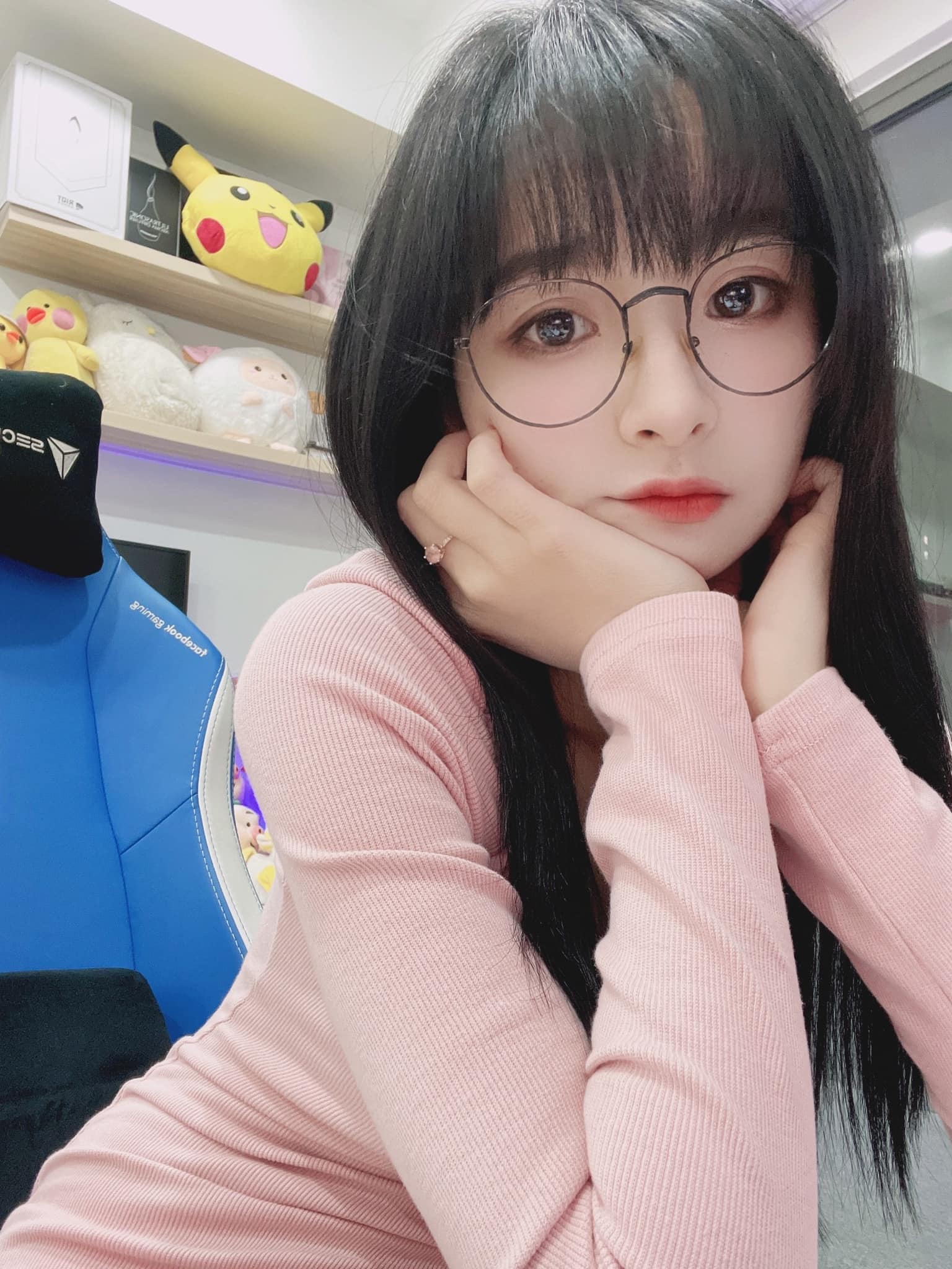 Mèo 2K4 là một trong những nữ streamer đình đám hiện nay được giới trẻ quan tâm. Ảnh FBNV