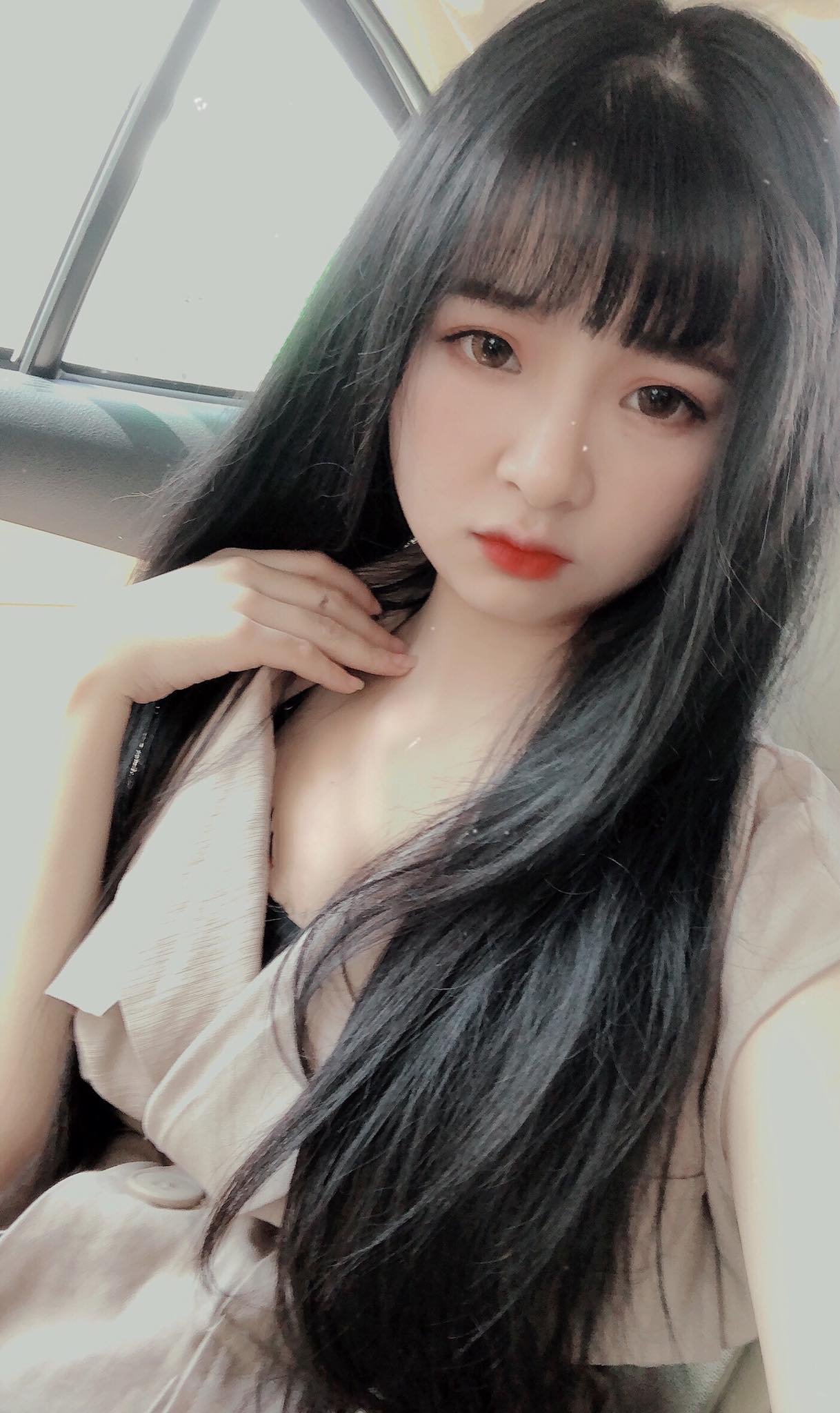 Diện trang phục nữ sinh 'thánh nữ streamer' Liên quân Mèo 2k4 làm fan xao xuyến - Ảnh 2