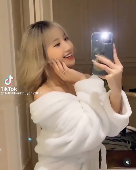 Lê Thị Khánh Huyền hiện đang là một trong những hotgirl tiktok nổi tiếng trên mạng xã hội. Ảnh IGNV