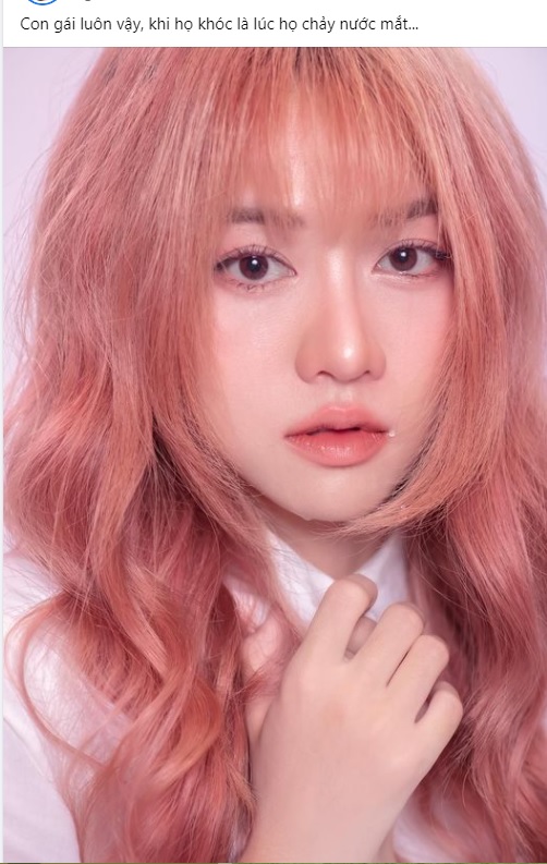 Vừa bị soi bàn tay 'hư hỏng' đặt vùng 'cấm địa', hotgirl Tiktok Lê Bống bất ngờ nước mắt lưng tròng nức nở. Ảnh FBNV Vừa bị soi bàn tay 'hư hỏng' đặt vùng 'cấm địa', hotgirl Tiktok Lê Bống bất ngờ nước mắt lưng tròng nức nở. Ảnh FBNV