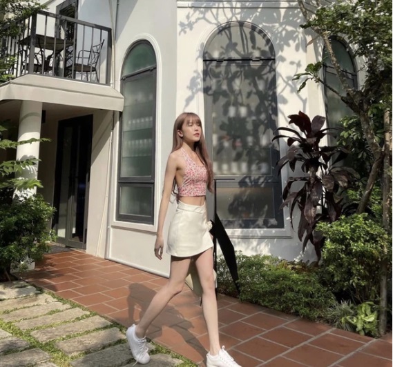Trong khi Sơn Tùng lộ dấu hiệu bất ổn thì Thiều Bảo Trâm lại xinh đẹp thế này đây. Ảnh IGNV Trong khi Sơn Tùng lộ dấu hiệu bất ổn thì Thiều Bảo Trâm lại xinh đẹp thế này đây. Ảnh IGNV