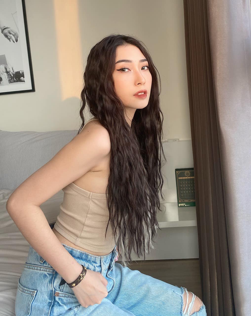 Khổng Tú Quỳnh chứng minh nhan sắc đẹp nhất khi không thuộc về ai. Ảnh IGNV