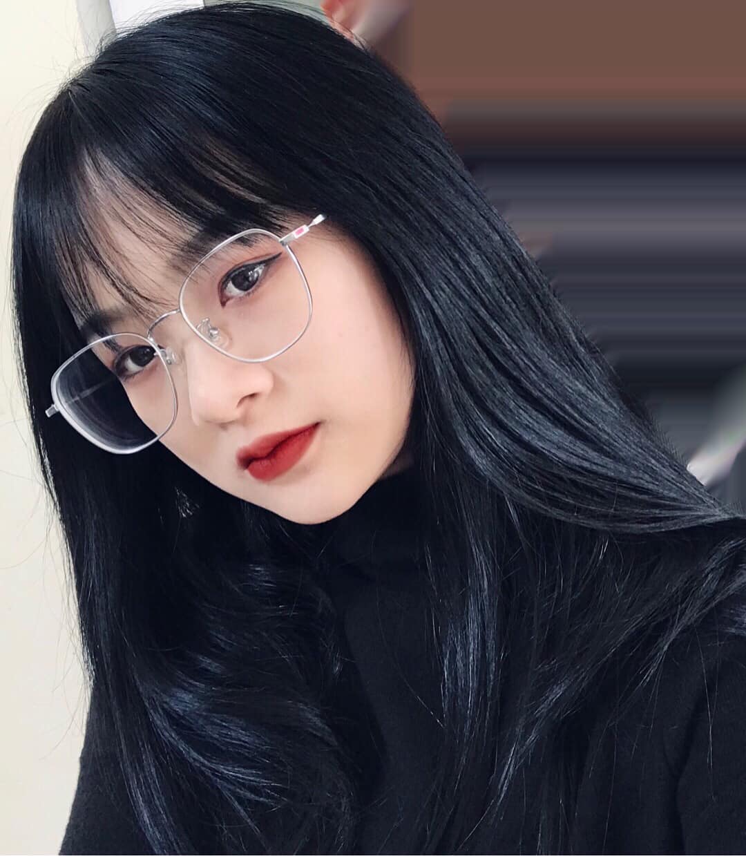 Nữ cơ thủ 'lươn lẹo' Gấm Kami sở hữu nhan sắc xinh đẹp và được biết đến qua loạt video chơi bi-a triệu view. Ảnh FBNV Nữ cơ thủ 'lươn lẹo' Gấm Kami sở hữu nhan sắc xinh đẹp và được biết đến qua loạt video chơi bi-a triệu view. Ảnh FBNV
