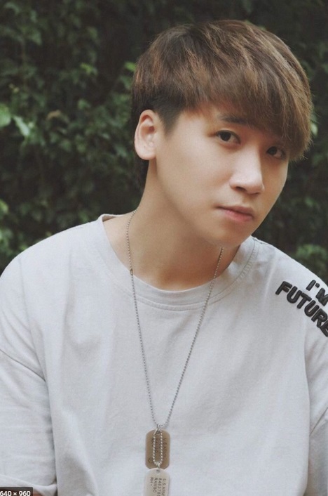 Sau 10 ngày công khai ly hôn, hot Vlogger Huy Cung thể hiện sự bất ổn về mặt tâm lý  - Ảnh 1