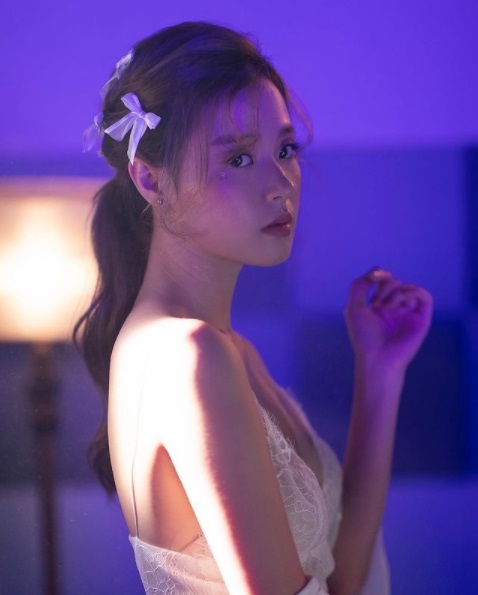 Midu ngày càng táo bạo hơn trong phong cách thời trang. Ảnh IGNV Midu ngày càng táo bạo hơn trong phong cách thời trang. Ảnh IGNV