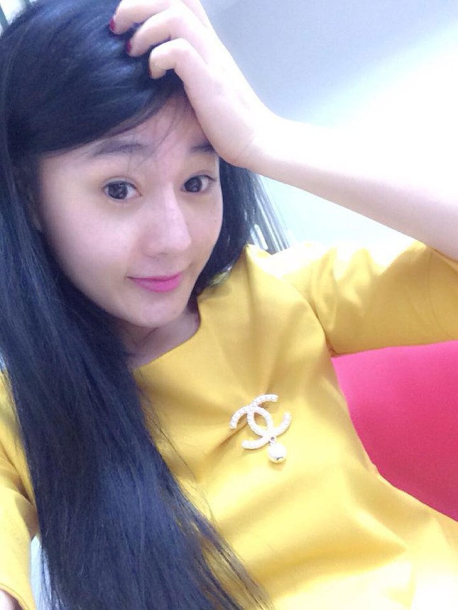 Khi chưa trùng tu nhan sắc, Phương Oanh đã nhận nhiều lời khen vì sở hữu khuôn mặt xinh đẹp. Ảnh internet Khi chưa trùng tu nhan sắc, Phương Oanh đã nhận nhiều lời khen vì sở hữu khuôn mặt xinh đẹp. Ảnh internet