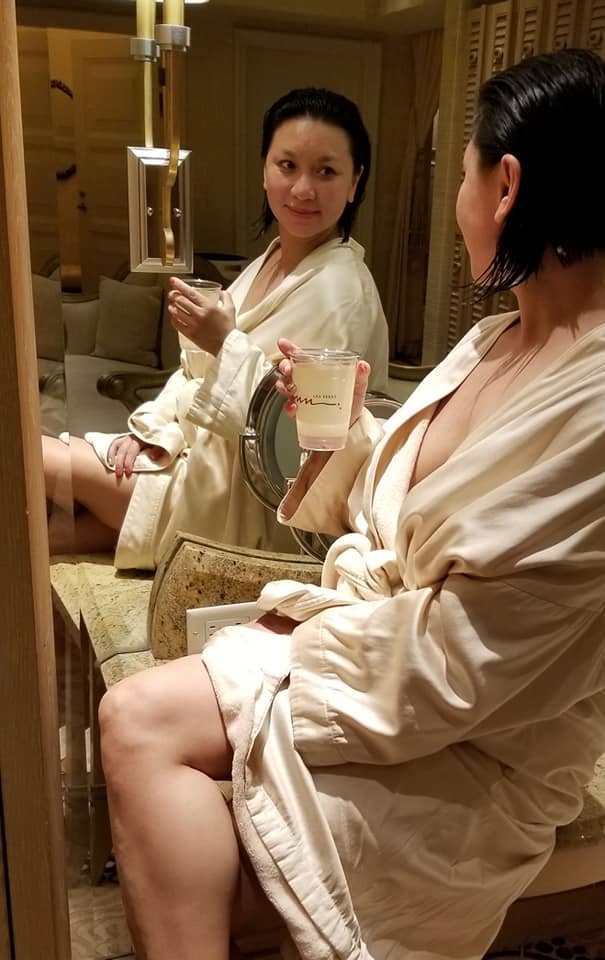 Y Phụng - tình cũ Lý Hùng khoe nhan sắc nóng bỏng ở tuổi ngoài 40 vẫn tràn đầy sức sống. Ảnh FBNV Y Phụng - tình cũ Lý Hùng khoe nhan sắc nóng bỏng ở tuổi ngoài 40 vẫn tràn đầy sức sống. Ảnh FBNV