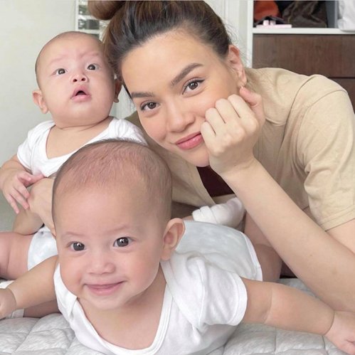 Hồ Ngọc Hà bất chấp phá bỏ hình ảnh 'Nữ hoàng giải trí' chỉ vì một nhân vật quyền lực - Ảnh 2 Hồ Ngọc Hà bất chấp phá bỏ hình ảnh 'Nữ hoàng giải trí' chỉ vì một nhân vật quyền lực - Ảnh 2