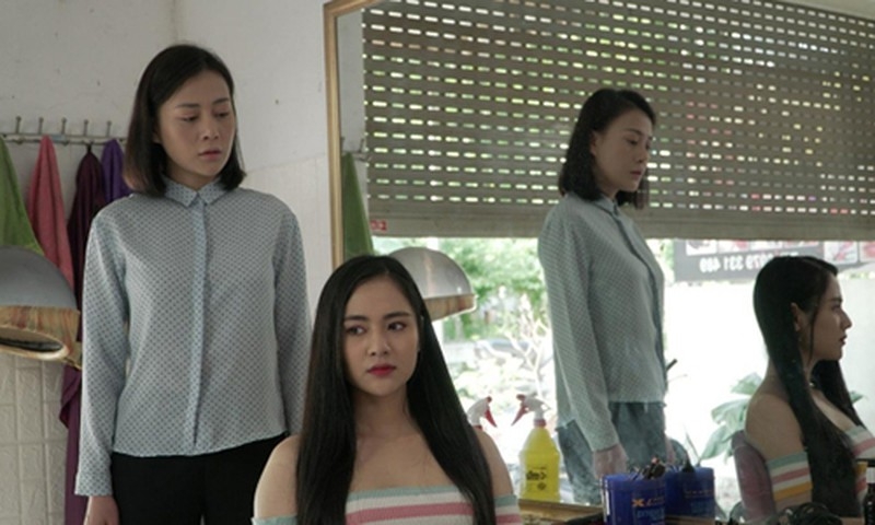 Phương Oanh và Việt Hoa từng hợp tác chung với nhau trong vai diễn chị em có nhiều mâu thuẫn, căng thẳng. Ảnh internet Phương Oanh và Việt Hoa từng hợp tác chung với nhau trong vai diễn chị em có nhiều mâu thuẫn, căng thẳng. Ảnh internet
