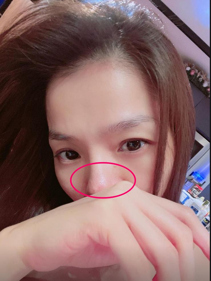 Lệ Quyên lại bị 'bóc' mặt mộc khuyết điểm nhưng vẫn đam mê bất tận với 'sống ảo'. Ảnh FBNV Lệ Quyên lại bị 'bóc' mặt mộc khuyết điểm nhưng vẫn đam mê bất tận với 'sống ảo'. Ảnh FBNV