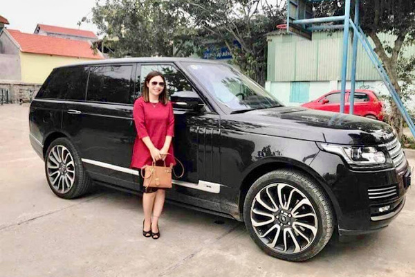 Công an truy tìm Ngân “gốm', bị tố lừa đảo chiếm đoạt tài sản. Ảnh Vietnamnet Công an truy tìm Ngân “gốm', bị tố lừa đảo chiếm đoạt tài sản. Ảnh Vietnamnet
