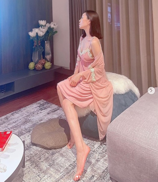 Lệ Quyên dạo gần đây rất chăm chỉ thả thính bằng những hình ảnh gợi cảm. Ảnh IGNV Lệ Quyên dạo gần đây rất chăm chỉ thả thính bằng những hình ảnh gợi cảm. Ảnh IGNV