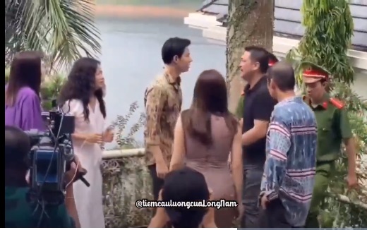 Hương vị tình thân phần 2: Ông Tấn bị bắt. Ảnh cắt từ clip Hương vị tình thân phần 2: Ông Tấn bị bắt. Ảnh cắt từ clip