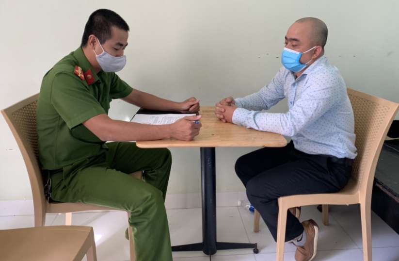 Tin tức pháp luật 24h: Nam sinh vượt chốt kiểm soát dịch, Cặp đôi trộm 2 xe máy - Ảnh 2 Tin tức pháp luật 24h: Nam sinh vượt chốt kiểm soát dịch, Cặp đôi trộm 2 xe máy - Ảnh 2