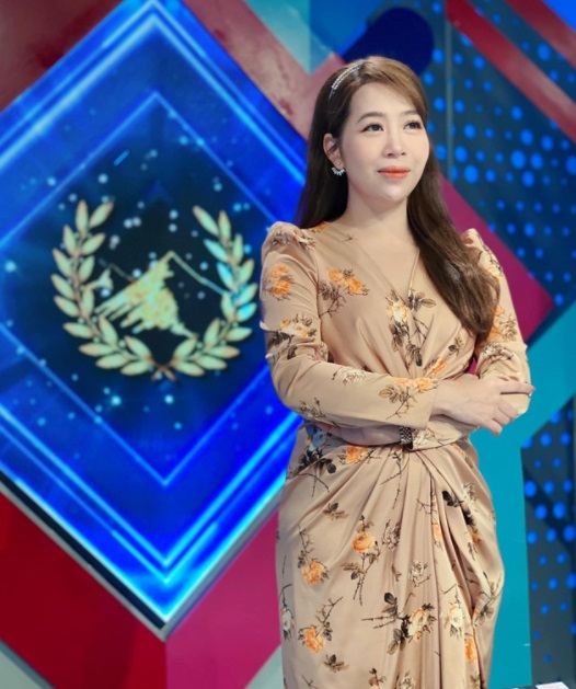 MC Diệp Chi của hiện tại đằm thắm hơn, quyến rũ hơn. Ảnh internet MC Diệp Chi của hiện tại đằm thắm hơn, quyến rũ hơn. Ảnh internet