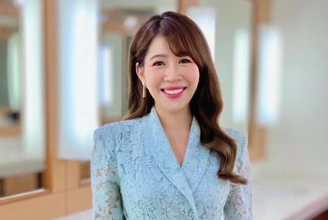 MC Diệp Chi lộ hình ảnh thời mới vào VTV: Nhan sắc ngày ấy - bây giờ thật lạ lẫm - Ảnh 1 MC Diệp Chi lộ hình ảnh thời mới vào VTV: Nhan sắc ngày ấy - bây giờ thật lạ lẫm - Ảnh 1