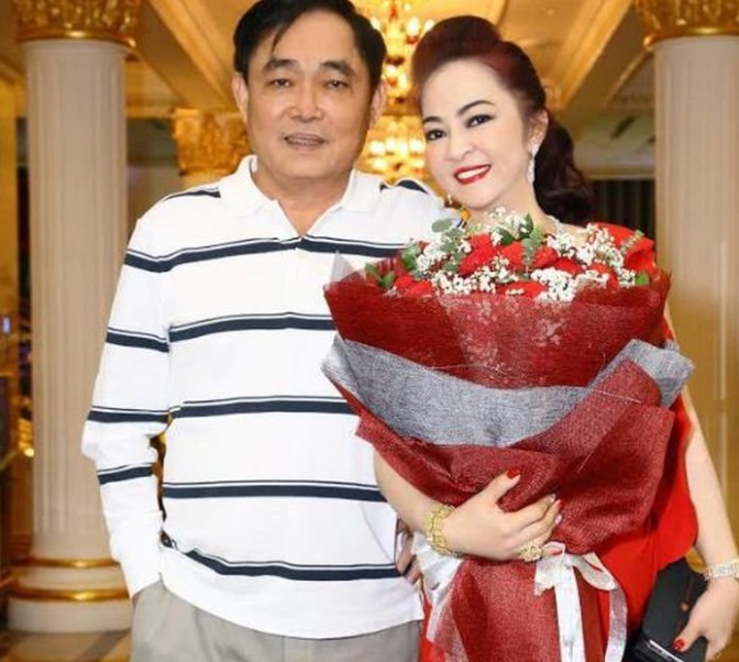 Hàng loạt 'tài sản tinh thần' của bà Phương Hằng biến mất không dấu vết giữa ồn ào 4 Hàng loạt 'tài sản tinh thần' của bà Phương Hằng biến mất không dấu vết giữa ồn ào 4