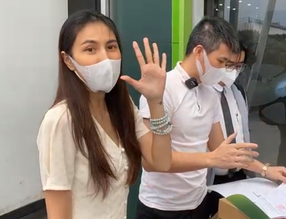 Tóm tắt nội dung buổi livestream chóng vánh của Thủy Tiên - Công Vinh Tóm tắt nội dung buổi livestream chóng vánh của Thủy Tiên - Công Vinh