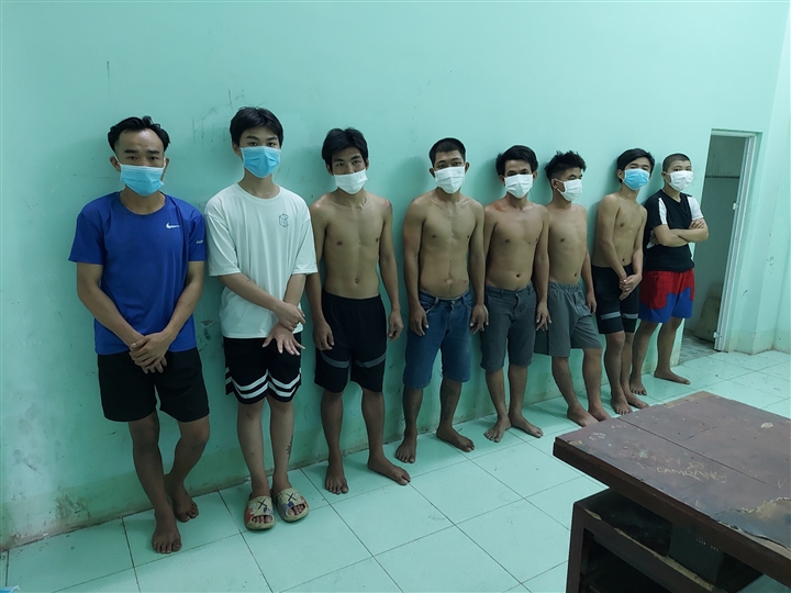 Tin tức pháp luật 24h: Nhóm người tổ chức ăn nhậu trong khu phong toả - Ảnh 1 Tin tức pháp luật 24h: Nhóm người tổ chức ăn nhậu trong khu phong toả - Ảnh 1