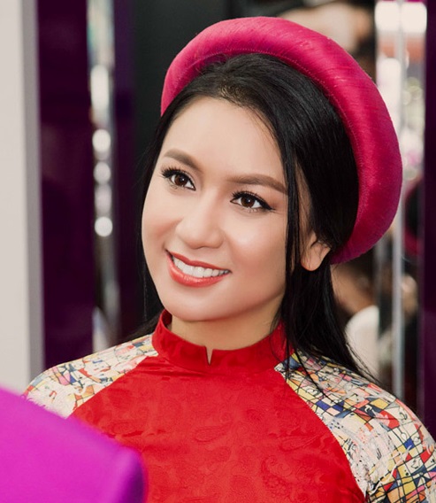 Nhan sắc mặn mà của Y Phụng. Ảnh internet