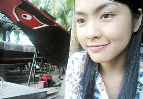 Hà Tăng bị khui khoảnh khắc nhan sắc khác xa ảnh chính chủ tự đăng khi làm dâu chốn hào môn 2 Hà Tăng bị khui khoảnh khắc nhan sắc khác xa ảnh chính chủ tự đăng khi làm dâu chốn hào môn 2
