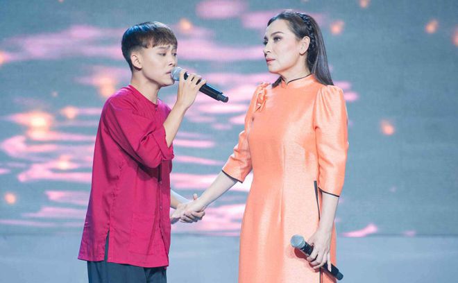 Mẹ Hồ Văn Cường tiết lộ bí mật đằng sau đoạn ghi âm liên quan đến ekip cố ca sĩ Phi Nhung 3 Mẹ Hồ Văn Cường tiết lộ bí mật đằng sau đoạn ghi âm liên quan đến ekip cố ca sĩ Phi Nhung 3