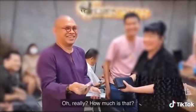 Lộ clip 'ông trùm' Điền Quân 'bội thu' tiền từ thiện hậu bị bà Phương Hằng vạch mặt 2 Lộ clip 'ông trùm' Điền Quân 'bội thu' tiền từ thiện hậu bị bà Phương Hằng vạch mặt 2