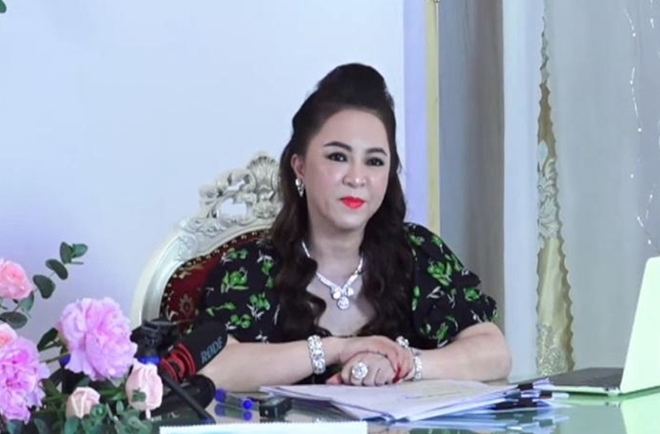 Người thân cận nắm giữ bí mật của bà Phương Hằng sợ xanh mặt vì mắc sai lầm 3 Người thân cận nắm giữ bí mật của bà Phương Hằng sợ xanh mặt vì mắc sai lầm 3