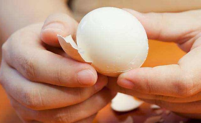 Bí kíp luộc trứng đơn giản không nứt, không lo sát vỏ 2