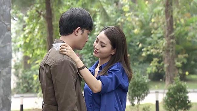 MC Huyền Trang vào vai cô nàng thích dùng chất cấm và ăn chơi. Ảnh internet MC Huyền Trang vào vai cô nàng thích dùng chất cấm và ăn chơi. Ảnh internet